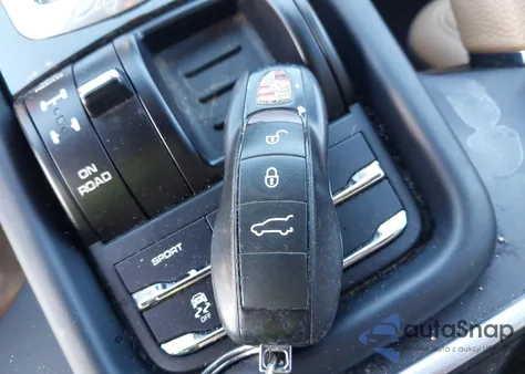 2018 Porsche Cayenne Platinum Edition из США, поврежденный, VIN WP1AA2A29JKA01679